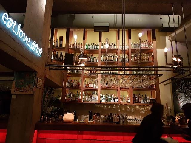 Hitchcocktales Bar Restaurant